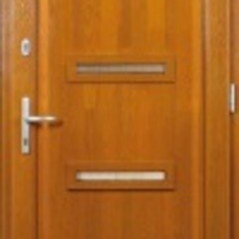 Dřevěné vchodové dveře S10