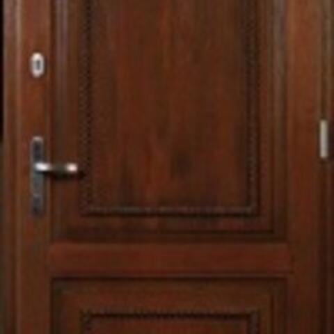 Dřevěné vchodové dveře S17